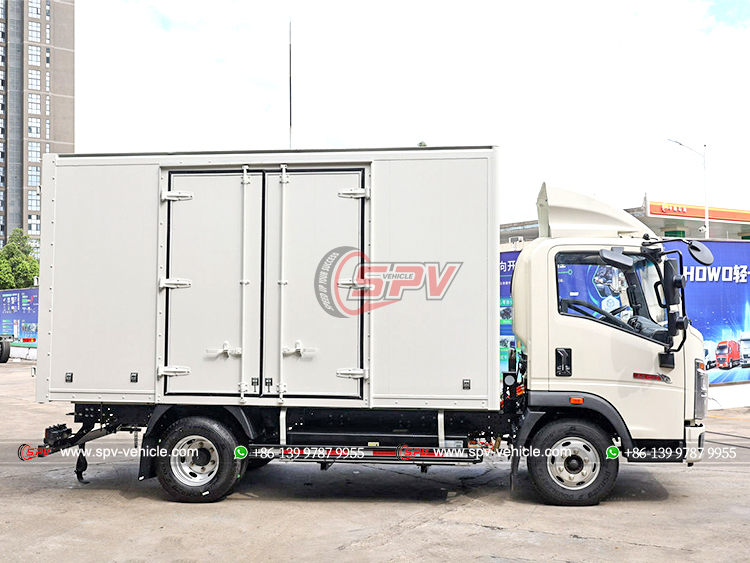 Howo Light Dropside Box Wagon - Right Side